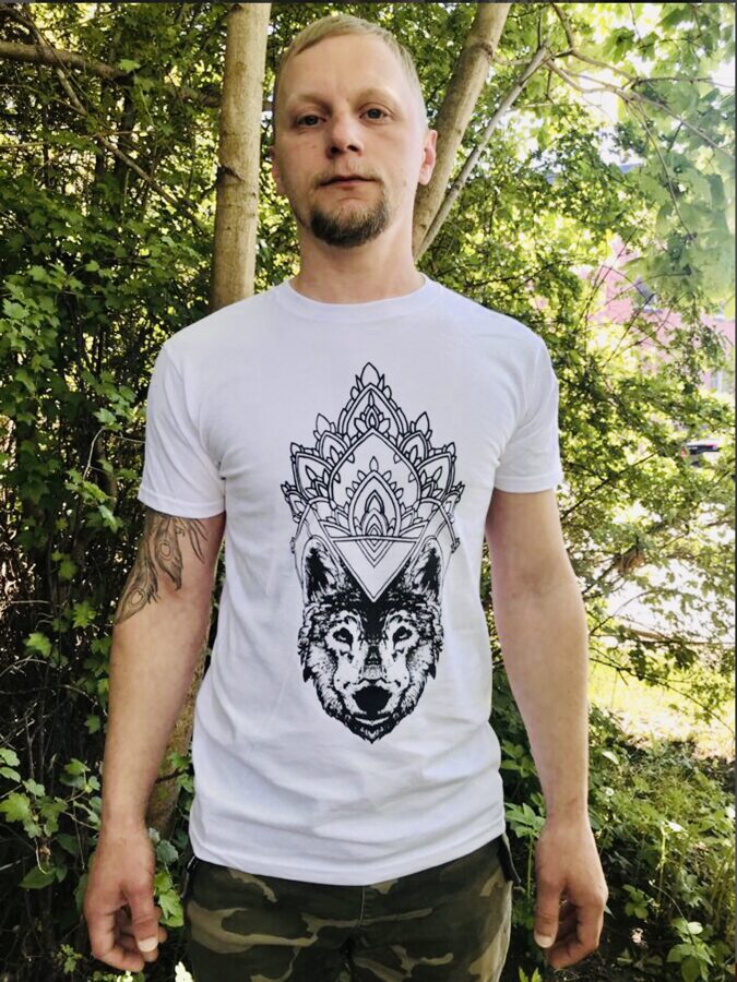 T-shirts “Wolf Queen”